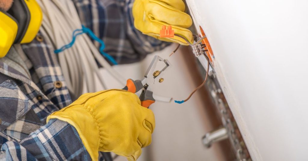 Consertos e manutenções elétricas em Anápolis